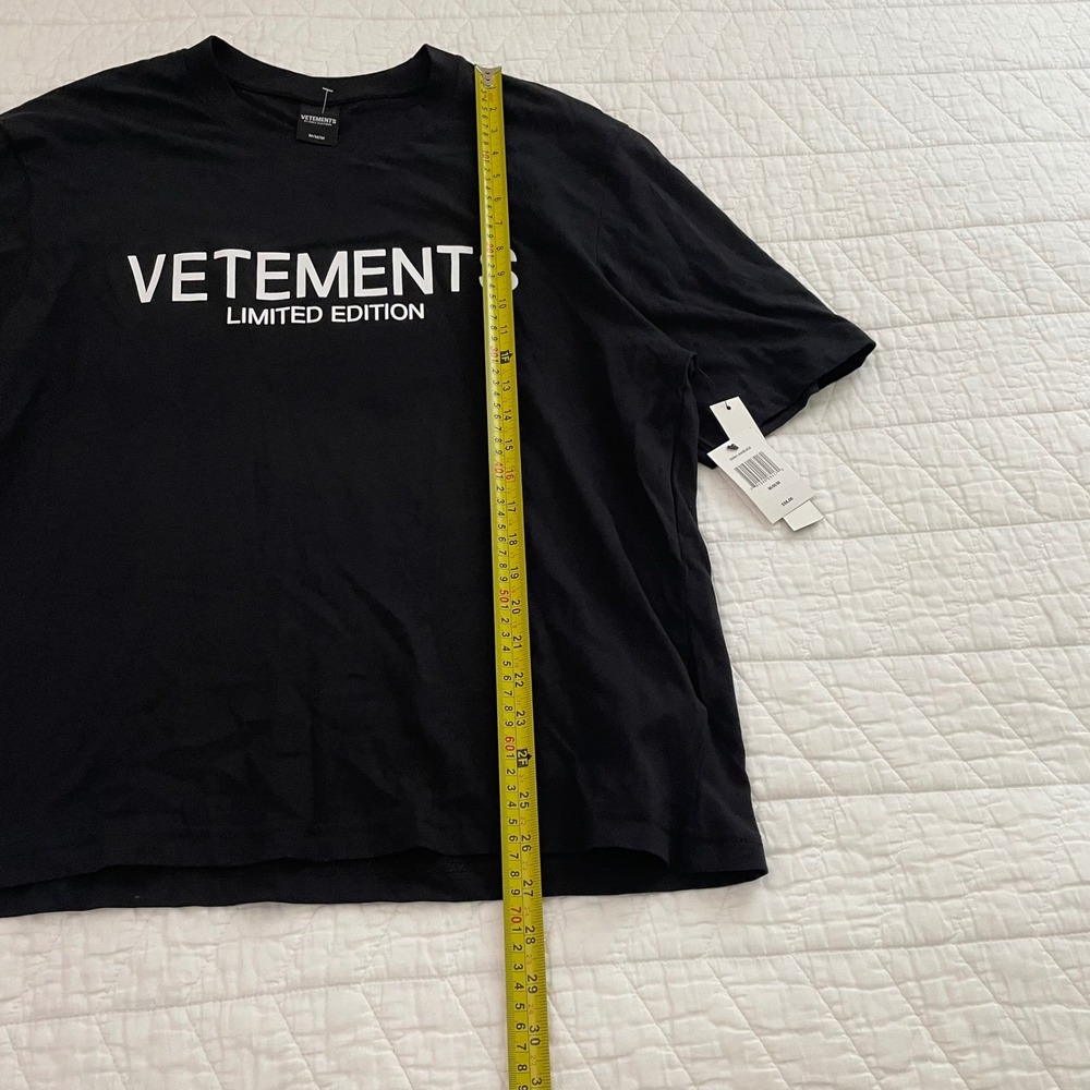 Vetements Limited Edition Mens Black Graphic T-Shirt Size Medium NWT D2961-K4 - Picture 7 of 9